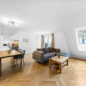 Apartment Chic Residences #13 * Brand New *, Wien